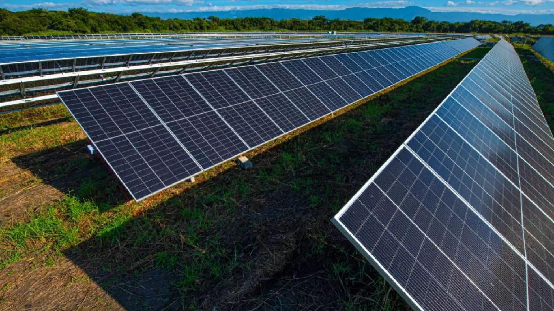 Instalaci%C3%B3n%20fotovoltaica%20de%20EDP%20para%20Banco%20do%20Brasil_0.jpg