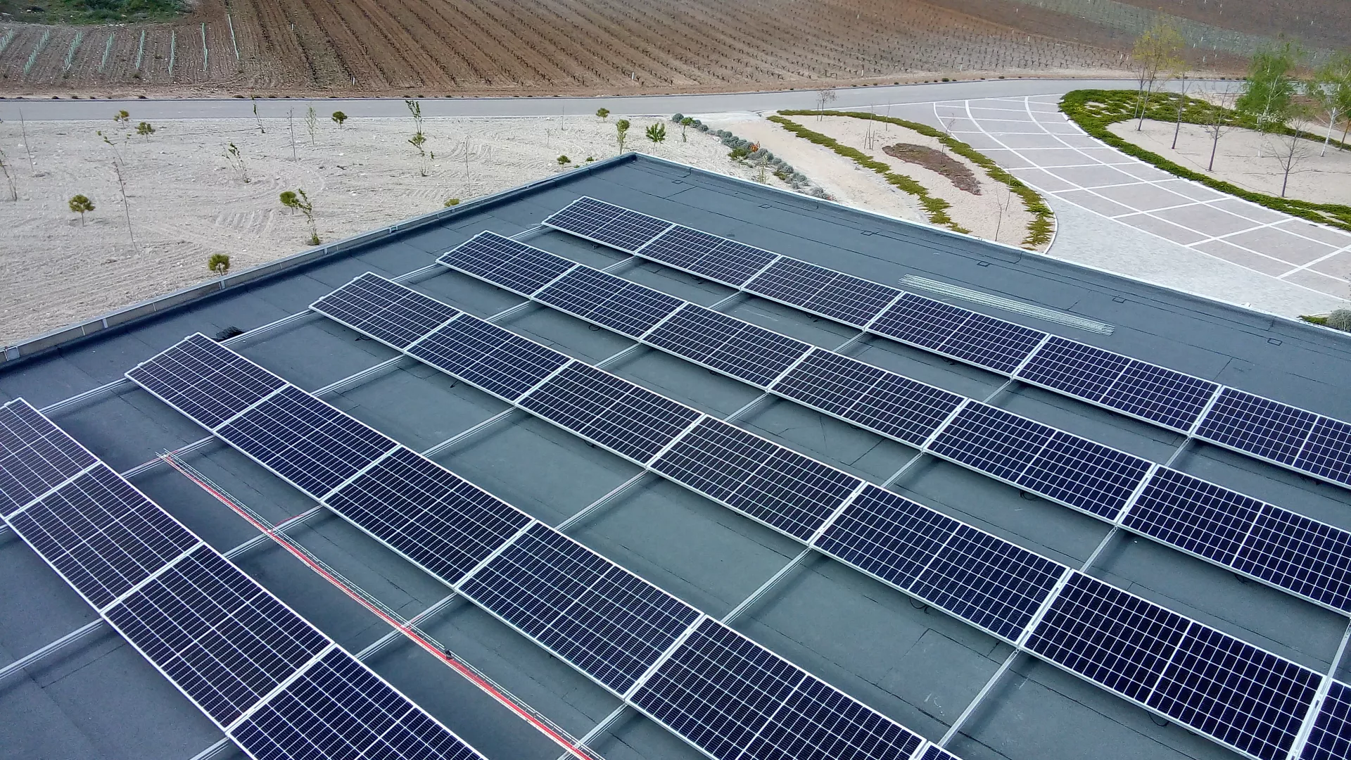 Instalaci%C3%B3n%20fotovoltaica%20para%20autoconsumo%20de%20Aalto_1.jpg