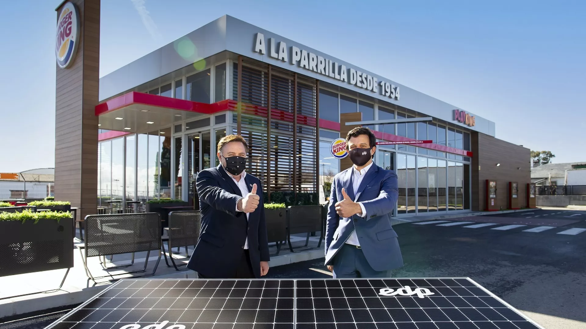 gregorio_jimenez_consejero_delegado_de_burger_kingr_espana_y_portugal_y_miguel_fonseca_consejero_director_comercial_de_edp_espanabaja_0.jpg