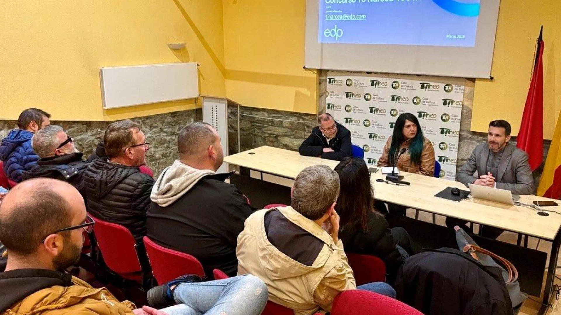 EDP%20reuni%C3%B3%20a%20varios%20empresarios%20en%20Tineo%20para%20presentar%20su%20plan%20socioecon%C3%B3mico%20vinculado%20al%20proyecto%20de%20transici%C3%B3n%20justa%20del%20nudo%20Narcea.jpg