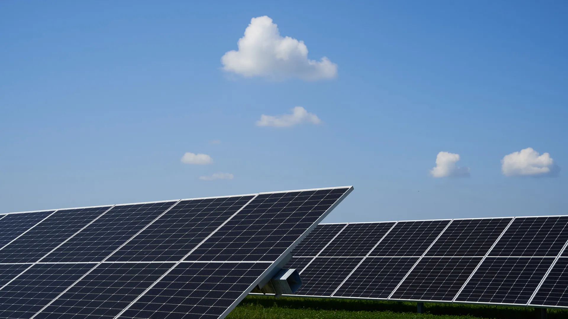 teays-river-solar-hero.jpg